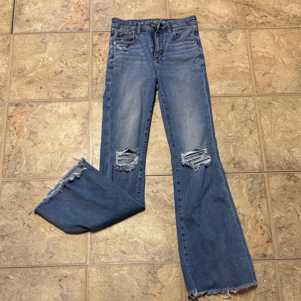 American Eagle Blue Jeans Super High Rise Flare size 2 and Next Level Stretch